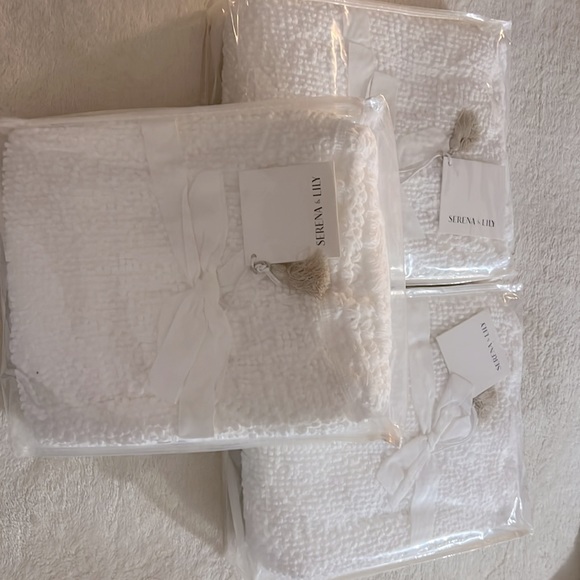 BNWT - Winslow EURO sham - WHITE 🤍 - Picture 5 of 5